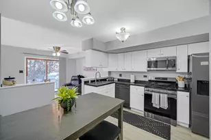 15521 Whitehall Ln, Orland Park, IL 60462 - Photo 9