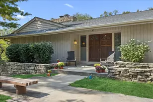 25146 N West Tower Dr, Tower Lakes, IL 60010 - Photo 3