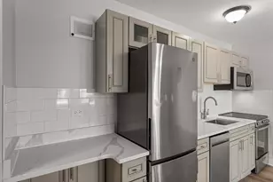 7710 N Sheridan Rd, Chicago, IL 60626 - Photo 5