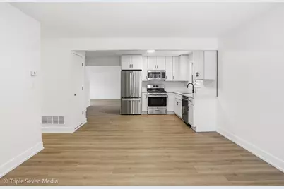 6135 Birmingham Street, Chicago Ridge, IL 60415 - Photo 7