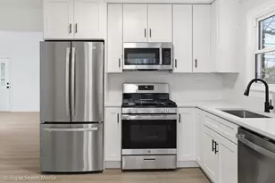 6135 Birmingham St, Chicago Ridge, IL 60415 - Photo 11