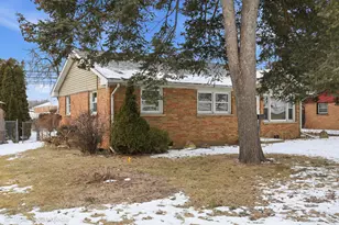 6135 Birmingham St, Chicago Ridge, IL 60415 - Photo 5