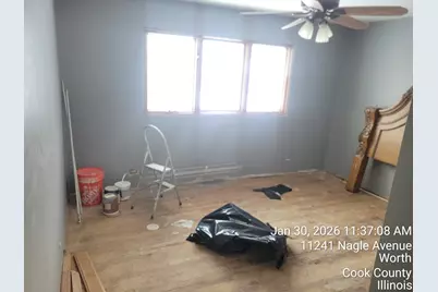 11241 S Nagle Avenue, Worth, IL 60482 - Photo 9