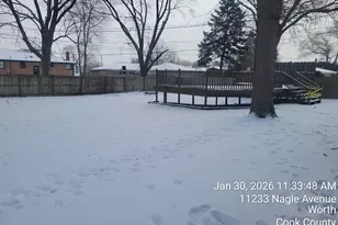 11241 S Nagle Ave, Worth, IL 60482 - Photo 3