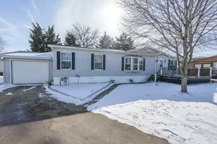 149 Daniel Ct, Manteno, IL 60950 - Photo 1