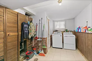 399 Tee Ln, Carpentersville, IL 60110 - Photo 19