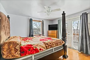 399 Tee Ln, Carpentersville, IL 60110 - Photo 11