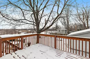 399 Tee Ln, Carpentersville, IL 60110 - Photo 21