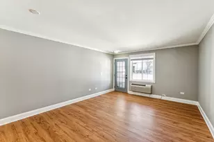 1613 Silverstone Dr, Carpentersville, IL 60110 - Photo 3