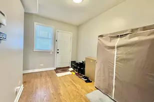 6052 N Claremont Ave, Chicago, IL 60659 - Photo 17