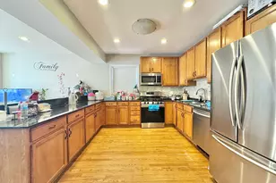 6052 N Claremont Ave, Chicago, IL 60659 - Photo 9