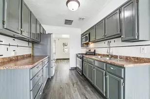 191 Ashland Ave, Des Plaines, IL 60016 - Photo 7