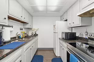 7945 S Oketo Ave, Bridgeview, IL 60455 - Photo 11