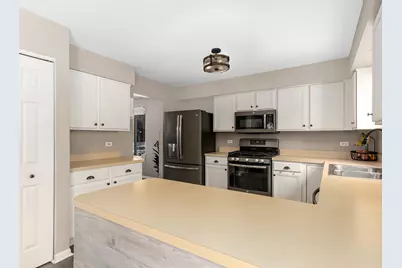 2722 Lahinch Drive, Aurora, IL 60503 - Photo 13