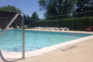 1125 Pleasant Run Dr, Wheeling, IL 60090 - Photo 9