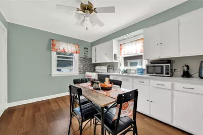 9427 S Utica Avenue, Evergreen Park, IL 60805 - Photo 7