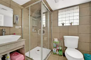 9427 S Utica Ave, Evergreen Park, IL 60805 - Photo 9