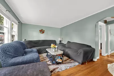 9427 S Utica Avenue, Evergreen Park, IL 60805 - Photo 3