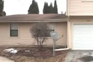 19129 Pine Dr, Country Club Hills, IL 60478 - Photo 13