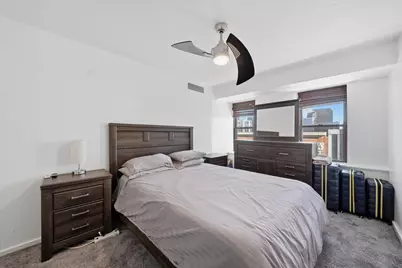 40 E 9th Street #1005, Chicago, IL 60605 - Photo 11