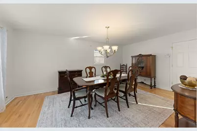 1231 Tyburn Drive, Schaumburg, IL 60194 - Photo 7