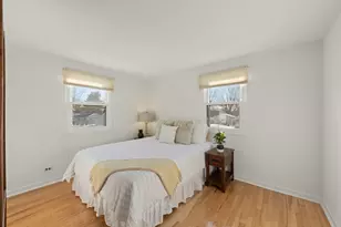 1231 Tyburn Dr, Schaumburg, IL 60194 - Photo 11