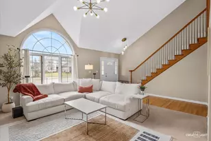 8146 Hampton Dr, Woodridge, IL 60517 - Photo 5