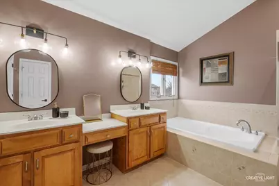 8146 Hampton Drive, Woodridge, IL 60517 - Photo 25