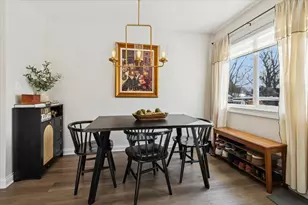 27W585 Galusha Ave, Warrenville, IL 60555 - Photo 13