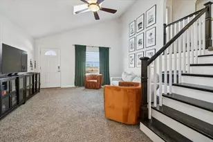 27W585 Galusha Ave, Warrenville, IL 60555 - Photo 5