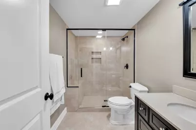 749 E Sunnyside Avenue, Libertyville, IL 60048 - Photo 45