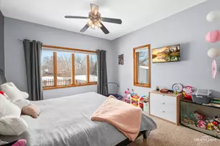 1024 Independence Blvd, Yorkville, IL 60560 - Photo 9