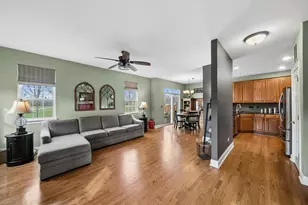 3912 Pathfinder Ln, Joliet, IL 60435 - Photo 3