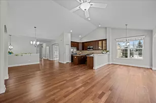 2843 Hillcrest Cir, Naperville, IL 60564 - Photo 5