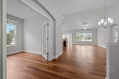 2843 Hillcrest Circle, Naperville, IL 60564 - Photo 9