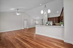 2843 Hillcrest Cir, Naperville, IL 60564 - Photo 7