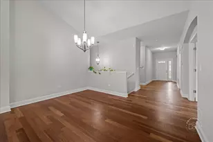 2843 Hillcrest Cir, Naperville, IL 60564 - Photo 13