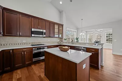 2843 Hillcrest Circle, Naperville, IL 60564 - Photo 17