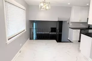 17125 Cregier Ave, South Holland, IL 60473 - Photo 7