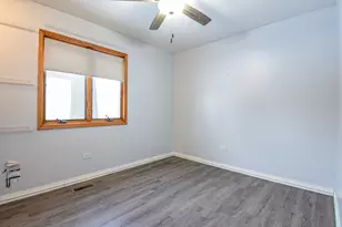 1030 Surrey Ct, Joliet, IL 60431 - Photo 13