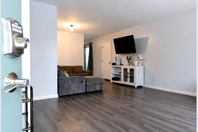 1030 Surrey Court, Joliet, IL 60431 - Photo 5