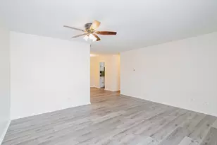 1629 W Greenleaf Ave, Chicago, IL 60626 - Photo 15