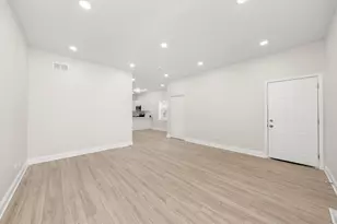 1215 W 59th St, Chicago, IL 60636 - Photo 21