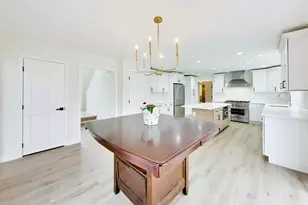 8S510 Oxford Ln, Naperville, IL 60565 - Photo 3