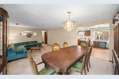 5819 W Higgins Avenue #2D, Chicago, IL 60630 - Photo 3