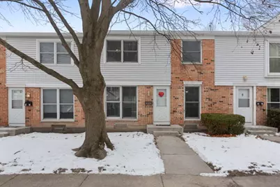 4022 Oxford Court, Streamwood, IL 60107 - Photo 1