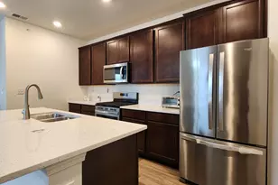 242 Sussex Ln, North Aurora, IL 60542 - Photo 9