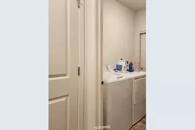 242 Sussex Lane, North Aurora, IL 60542 - Photo 19