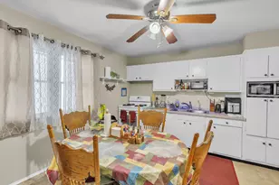 4817 Willow Ln, McHenry, IL 60050 - Photo 11