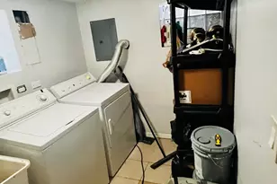 10332 S Oglesby Ave, Chicago, IL 60617 - Photo 9